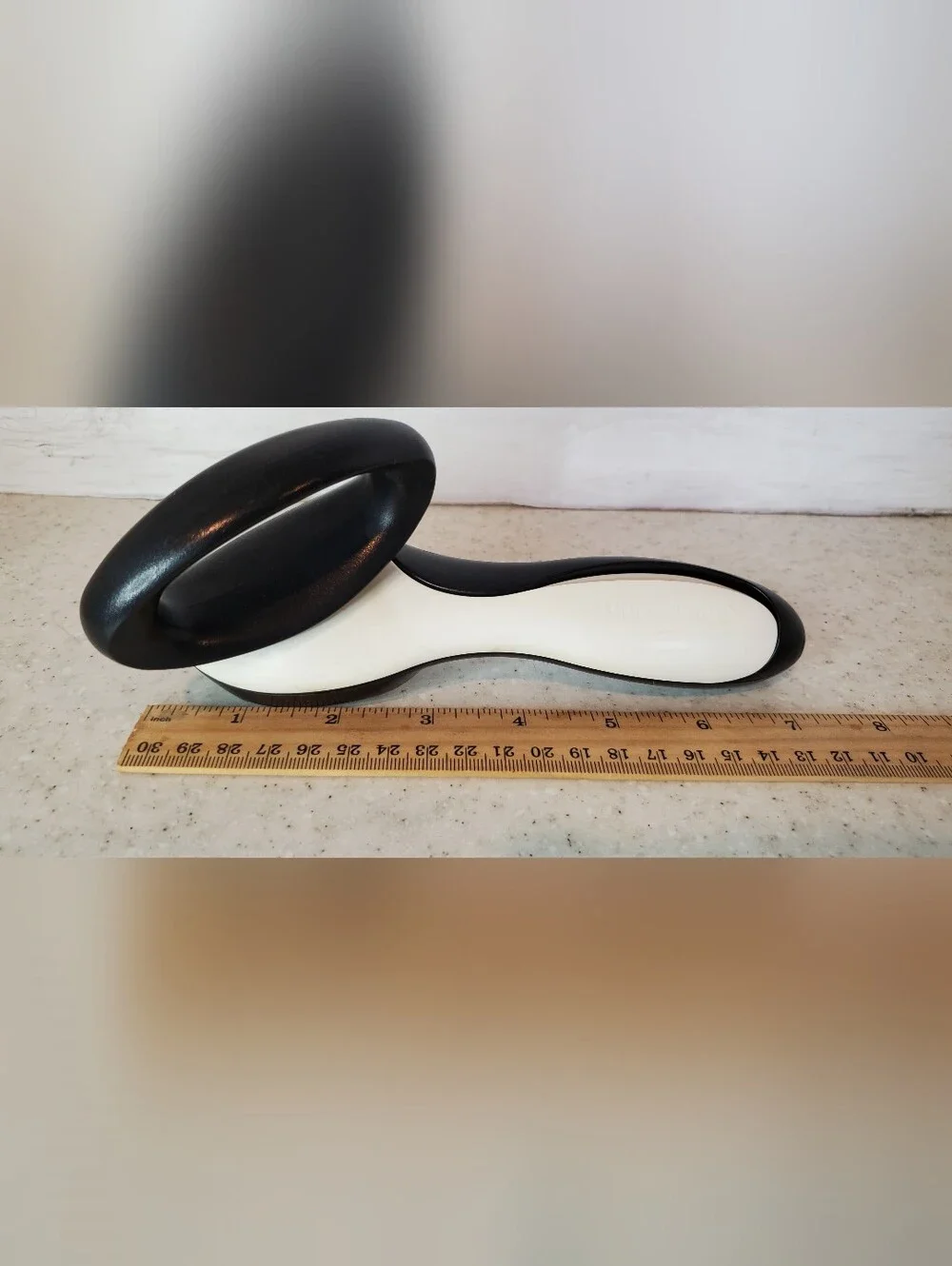 Tupperware 5898A Smooth Edge Manual Can Opener Black White Safety Top Opener